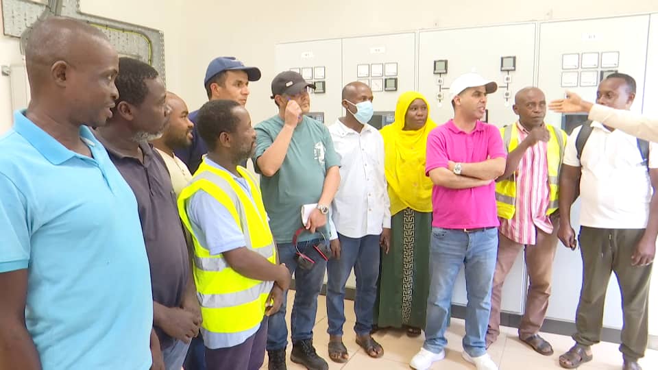 Une délégation marocaine en visite à la Sonelec Mohéli